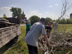 30 мая 2023 года в селе Тимохинское проведена уборка территории естественного пожарного водоема от мусора и сухой растительности